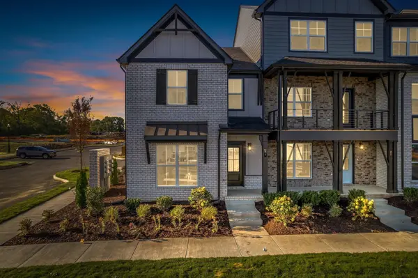 618 Granbury PVT Drive, Hendersonville, TN 37075