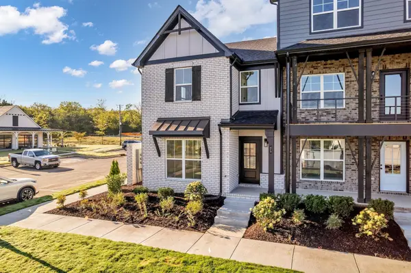 618 Granbury PVT Drive, Hendersonville, TN 37075