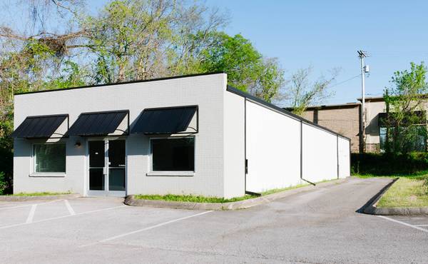 2037 Fort Campbell Blvd, Clarksville, TN 37042