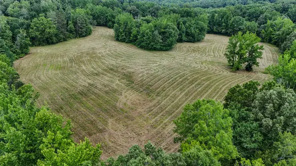 835 Mount Zion Rd, Decaturville, TN 38329