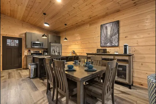 819 S New Era Rd, Sevierville, TN 37862