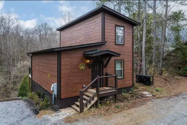 819 S New Era Rd, Sevierville, TN 37862