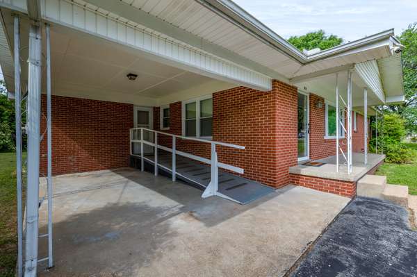 819 Murrey Dr, Pulaski, TN 38478