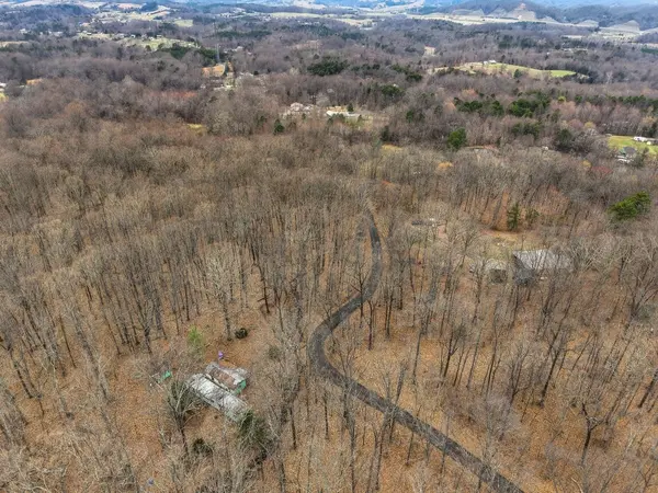 1419 Collier Loop, Dandridge, TN 37725