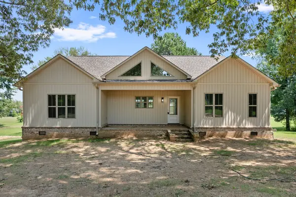 324 Fisherdale Dr, Decaturville, TN 38329