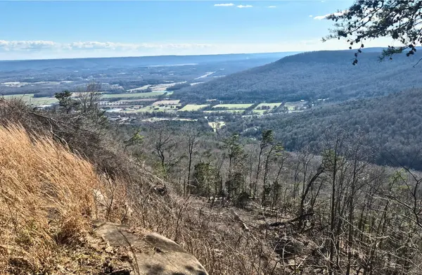 9 Lodge Point Road, South Pittsburg, TN 37380