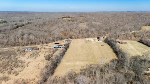 222 Gillum Hollow Rd, Indian Mound, TN 37079