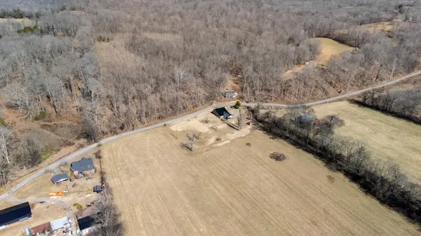 222 Gillum Hollow Rd, Indian Mound, TN 37079
