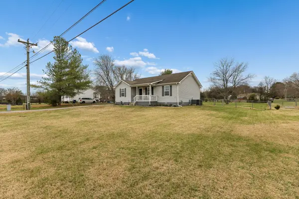 1815 Thompson Rd, Murfreesboro, TN 37128