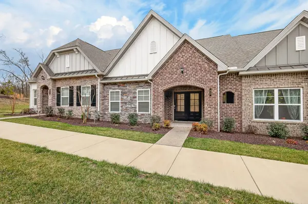 215 Trevor Dr, Mount Juliet, TN 37122