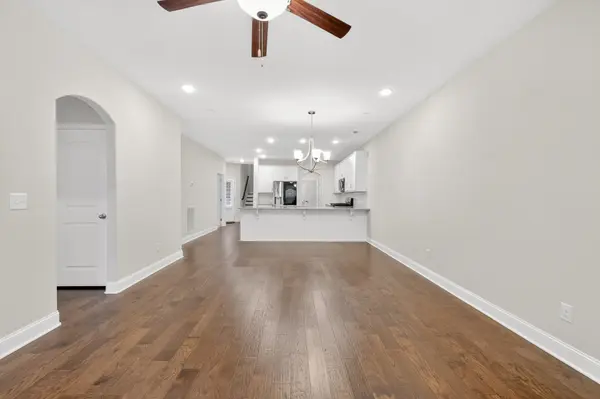 215 Trevor Dr, Mount Juliet, TN 37122
