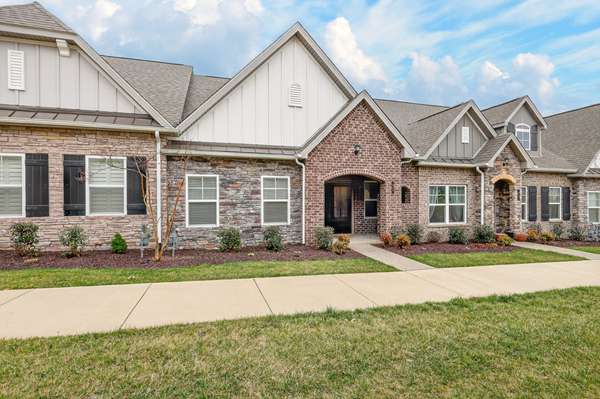 215 Trevor Dr, Mount Juliet, TN 37122