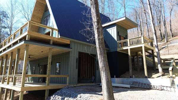 1196 Lakeside Dr, Smithville, TN 37166