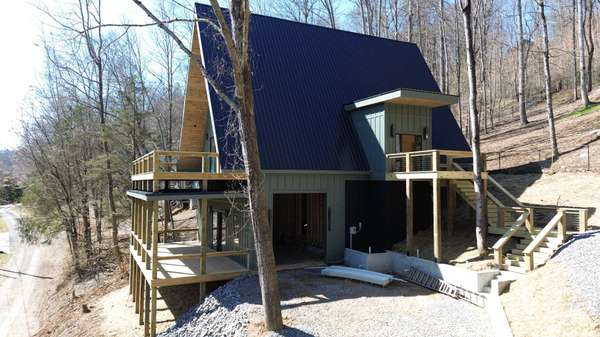 1196 Lakeside Dr, Smithville, TN 37166