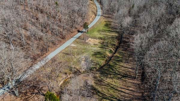 375 Roanoke Creek Rd, Collinwood, TN 38450