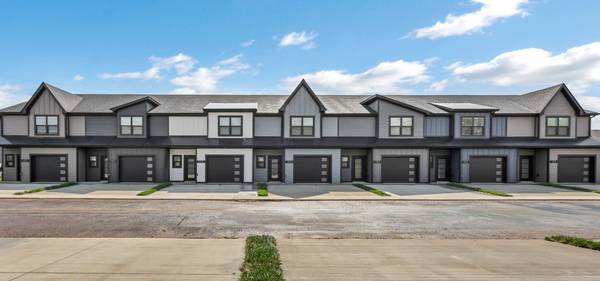 1302 Jonathan Wade Circle, Clarksville, TN 37043