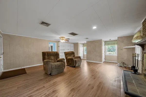 106 Millbrooke Dr, Hopkinsville, KY 42240