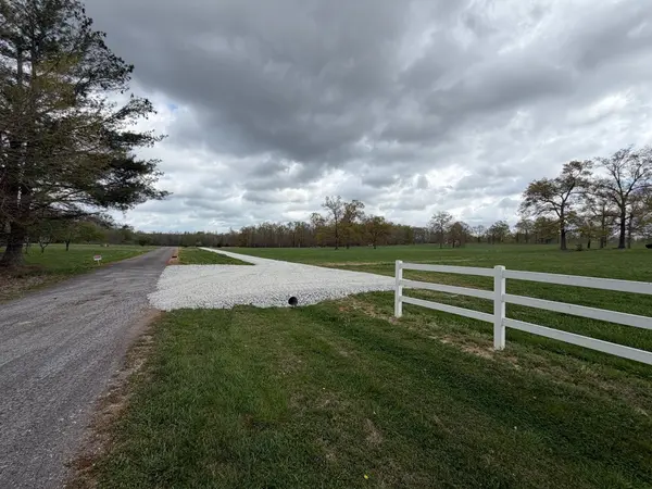 2 Ledford Mill Lane, Normandy, TN 37360