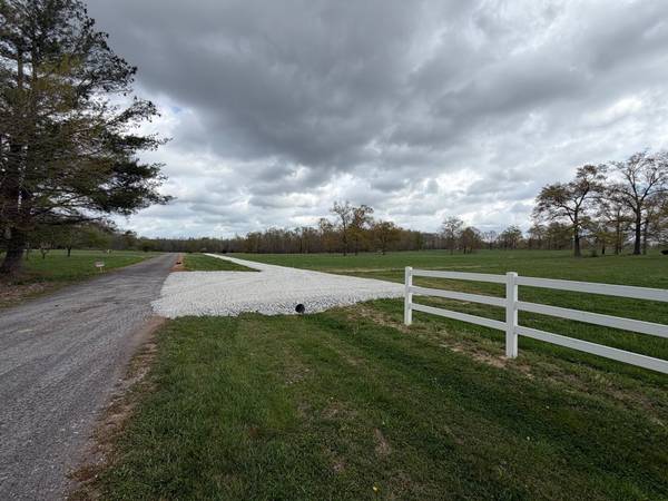 2 Ledford Mill Lane, Normandy, TN 37360