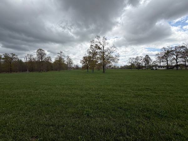 2 Ledford Mill Lane, Normandy, TN 37360