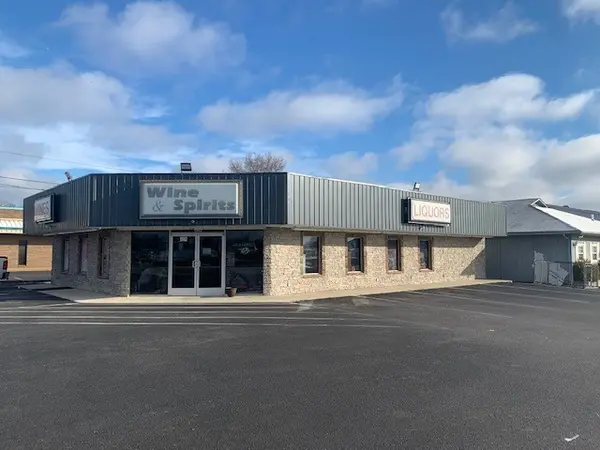 1962 N Jackson St, Tullahoma, TN 37388