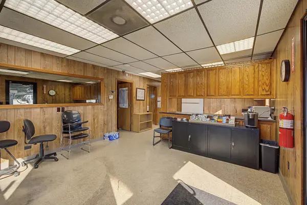 225 Fiberglass Dr, Mount Juliet, TN 37122