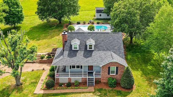 3146 Old Greenbrier Pike, Greenbrier, TN 37073