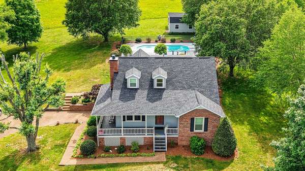 3146 Old Greenbrier Pike, Greenbrier, TN 37073