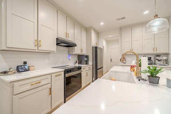 245 FULLEN LN, Savannah, TN 38372