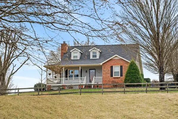 3146 Old Greenbrier Pike, Greenbrier, TN 37073