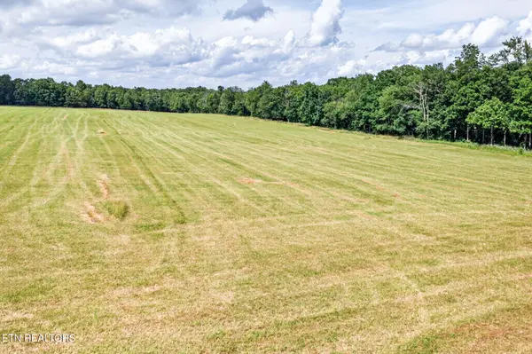 9 Nicholson Drive, Crossville, TN 38572