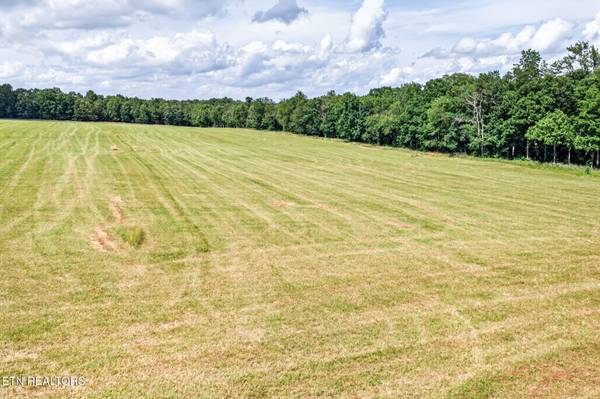 9 Nicholson Drive, Crossville, TN 38572