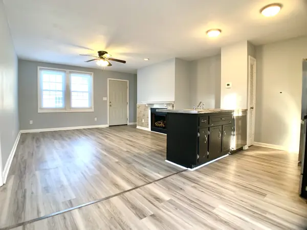 211 Lexington Dr #B, Clarksville, TN 37042