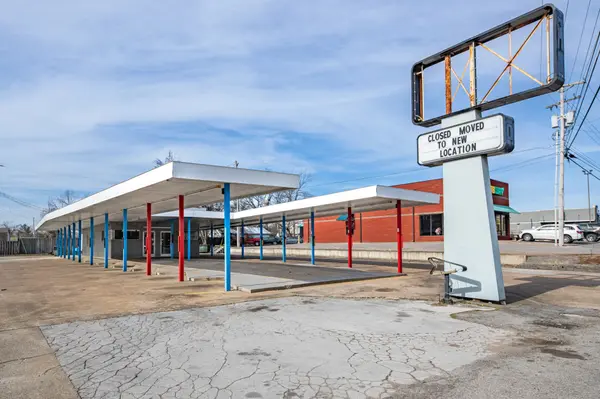 435 E Main St, Hohenwald, TN 38462