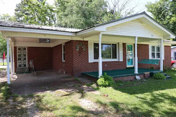 123 N MAGNOLIA ST, Adamsville, TN 38310