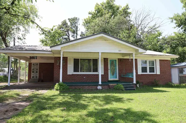 123 N MAGNOLIA ST, Adamsville, TN 38310