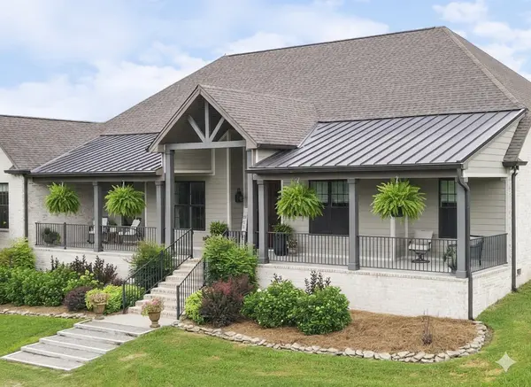 1135D Center Point Rd, Hendersonville, TN 37075