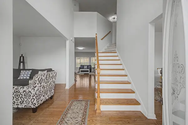 2221 Maple Grove Ln, Nashville, TN 37211