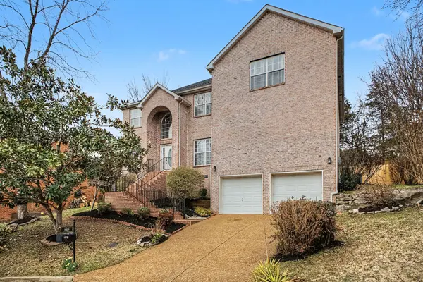 2221 Maple Grove Ln, Nashville, TN 37211