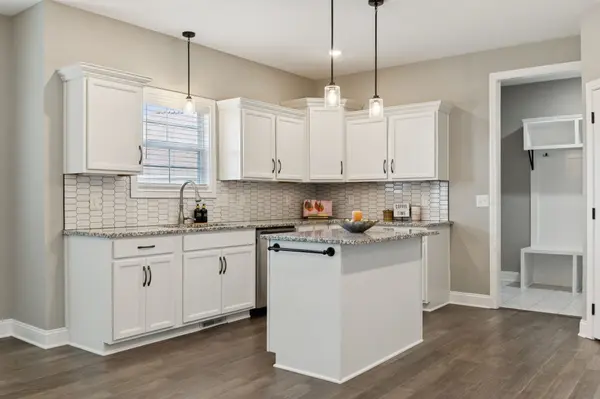 323 Bluebriar Trce, Clarksville, TN 37043