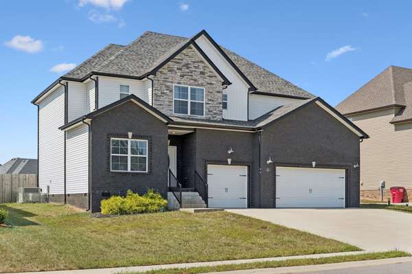 323 Bluebriar Trce, Clarksville, TN 37043