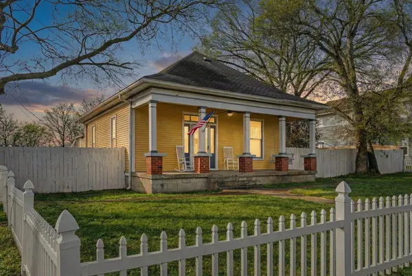 1512 Meridian St, Nashville, TN 37207