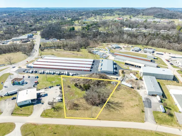 1 Tradewind Dr, Columbia, TN 38401