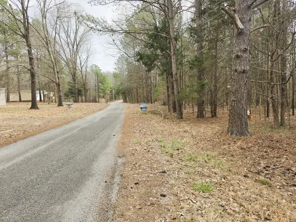 0 Hillcrest Ln, Big Sandy, TN 38221