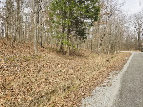 0 Midfield Dr, Big Sandy, TN 38221