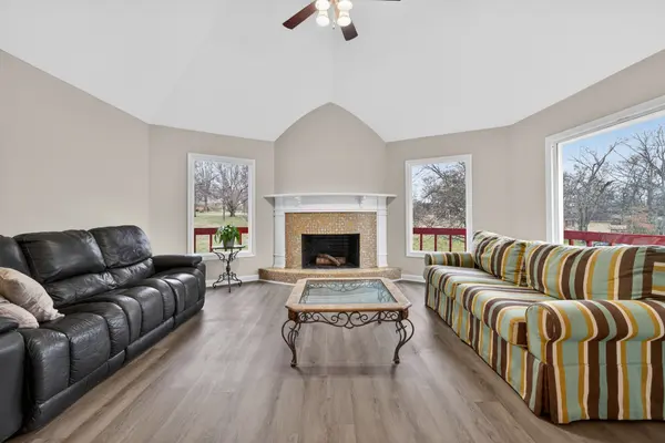 203 Buena Vista Dr, Columbia, TN 38401
