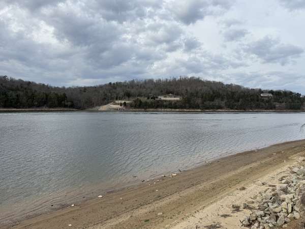 706 River Front Dr #S, Clifton, TN 38425