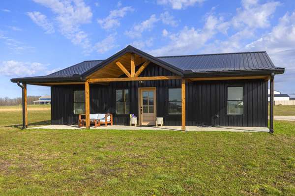 154 N Old Military Rd, Summertown, TN 38483