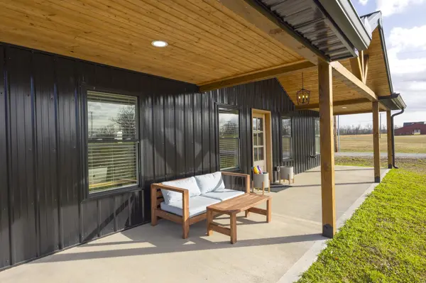 154 N Old Military Rd, Summertown, TN 38483