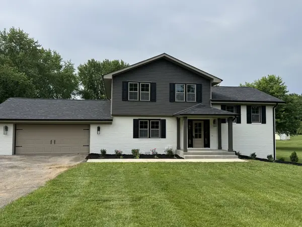 1022 Great Oaks Dr, Hopkinsville, KY 42240